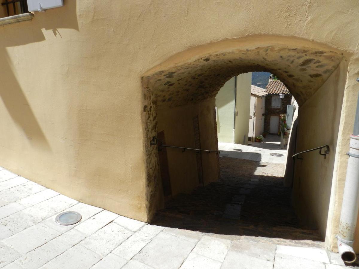 La Maison Peano Гассен Экстерьер фото